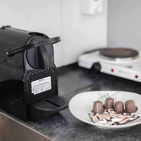 Urban Oasis With Queen Bed And View Be-32 Apartment Zurich